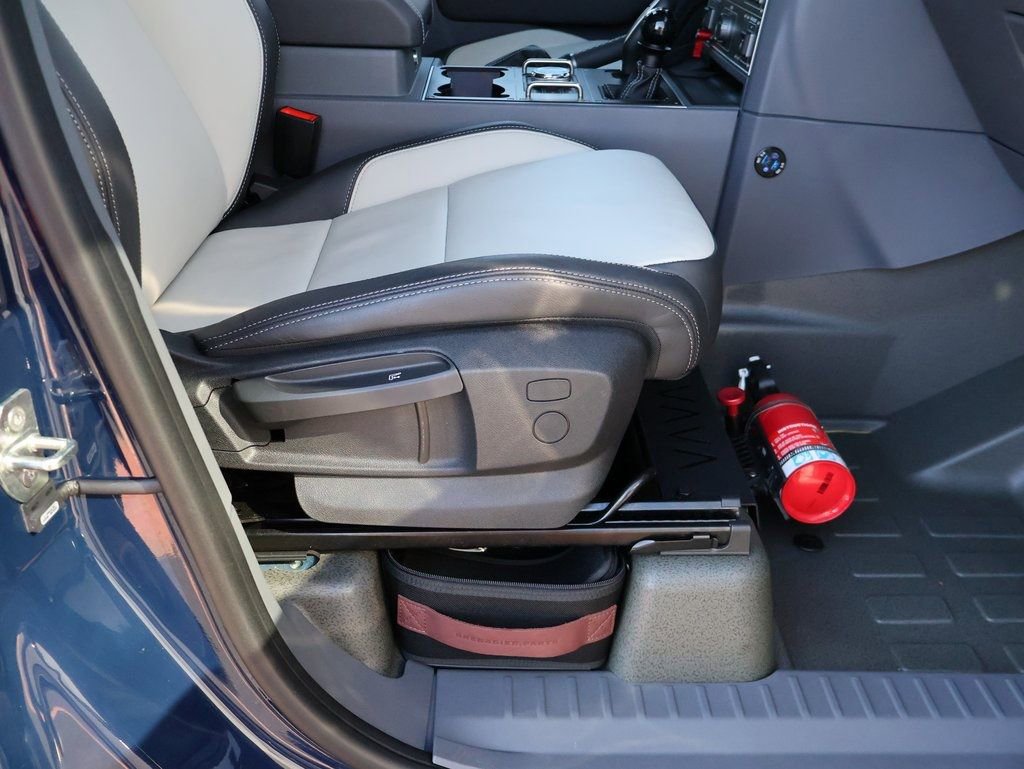 Used 2025 INEOS Grenadier Fieldmaster Edition image 16