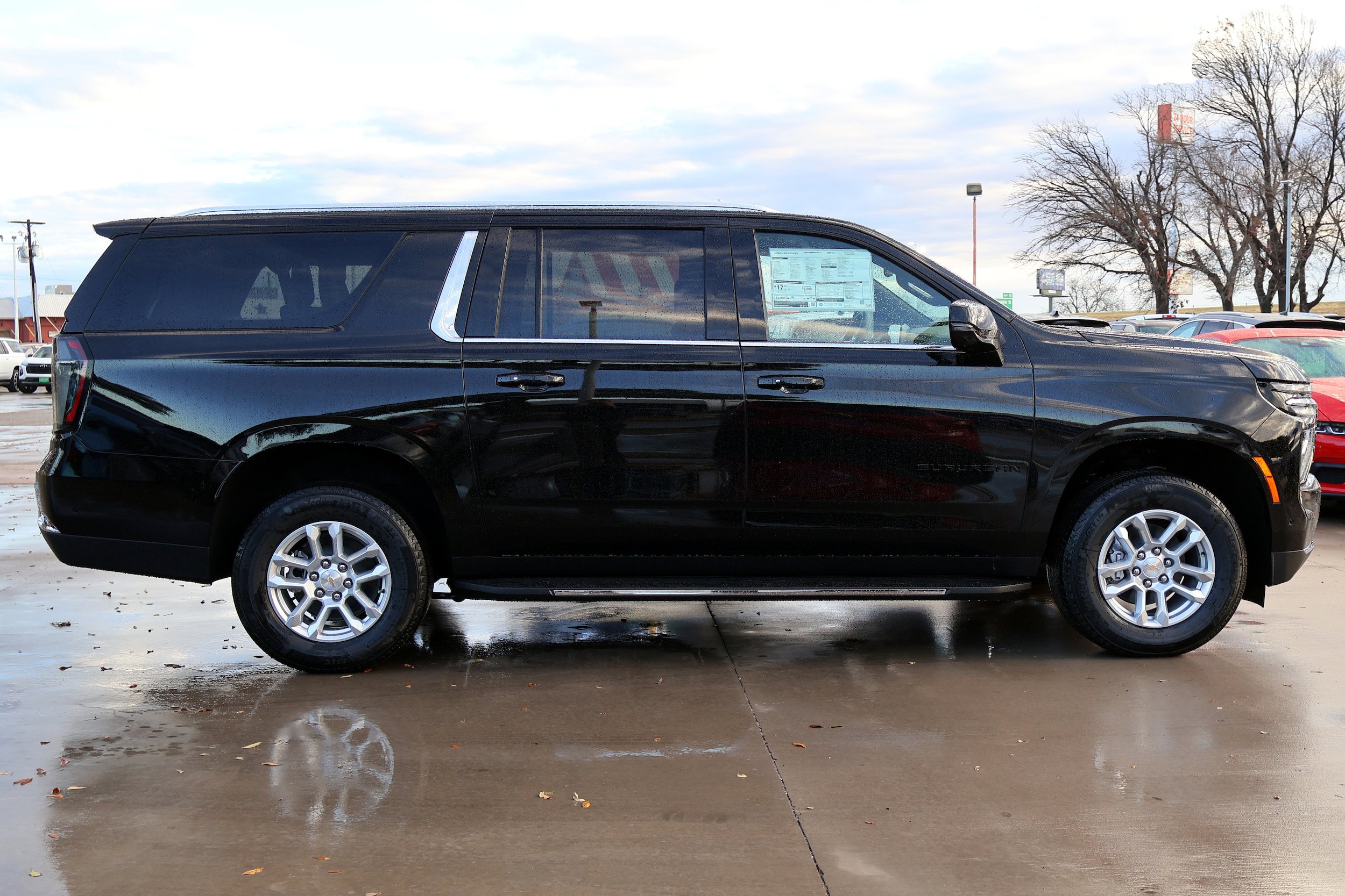 New 2026 Chevrolet Suburban LT w/ Comfort Package image 3