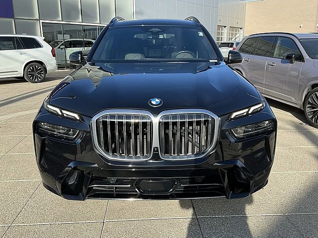Used 2023 BMW X7 xDrive40i w/ M Sport Package image 12