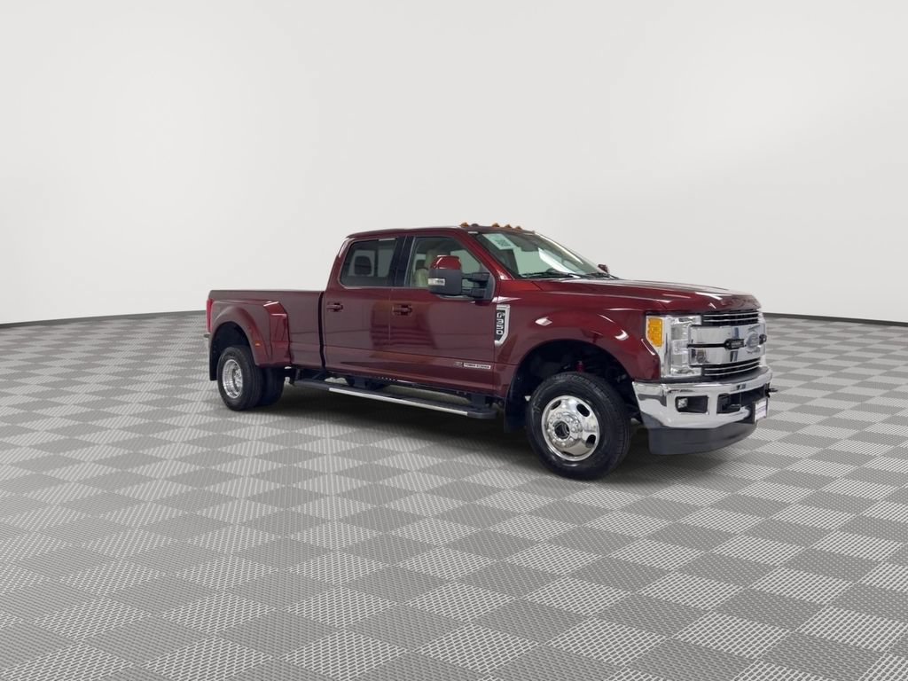 Used 2017 Ford F350 Lariat w/ Lariat Value Package AWD/4WD image 2