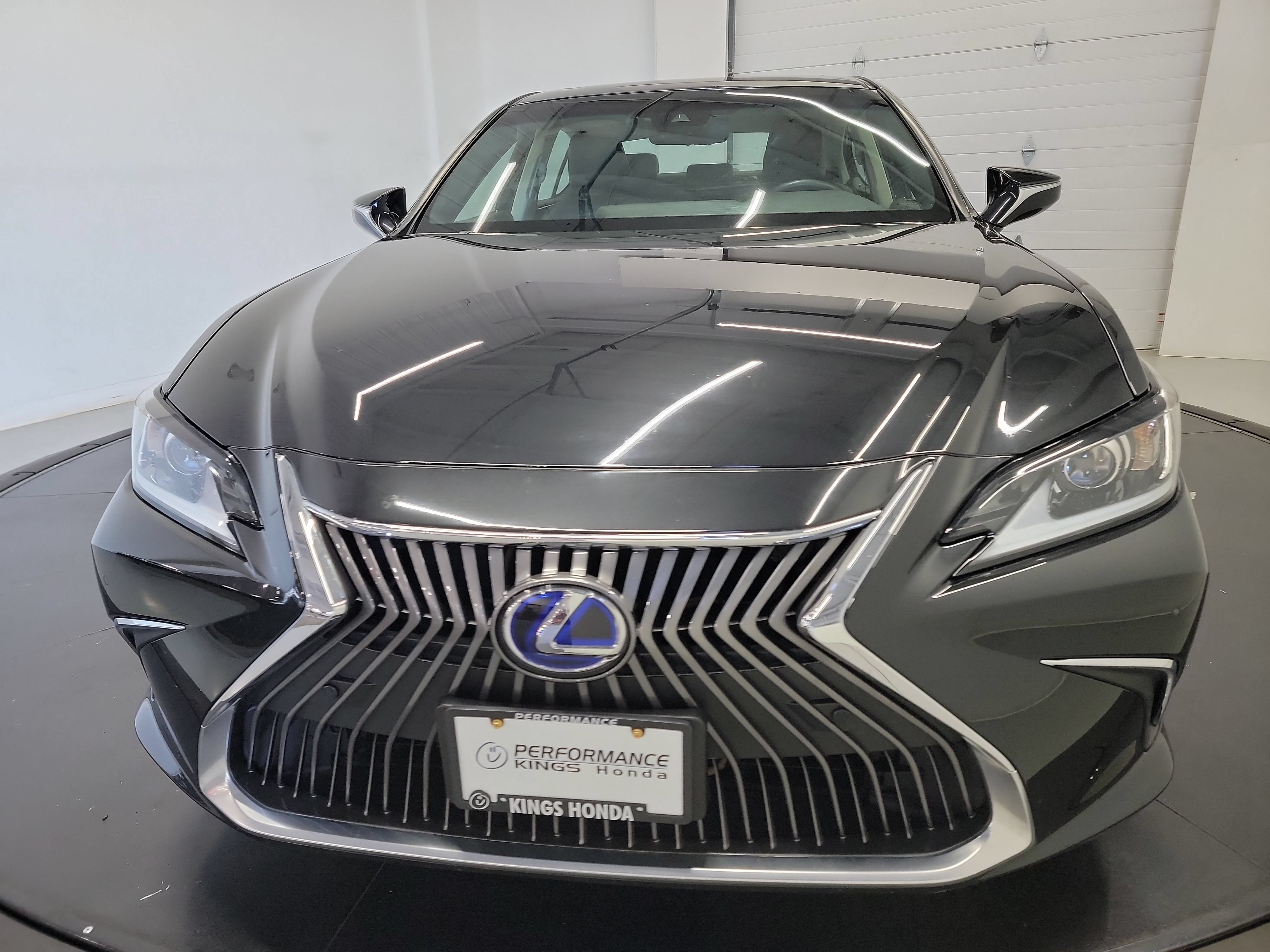 Used 2021 Lexus ES 300h w/ Accessory Package 2 FWD image 2