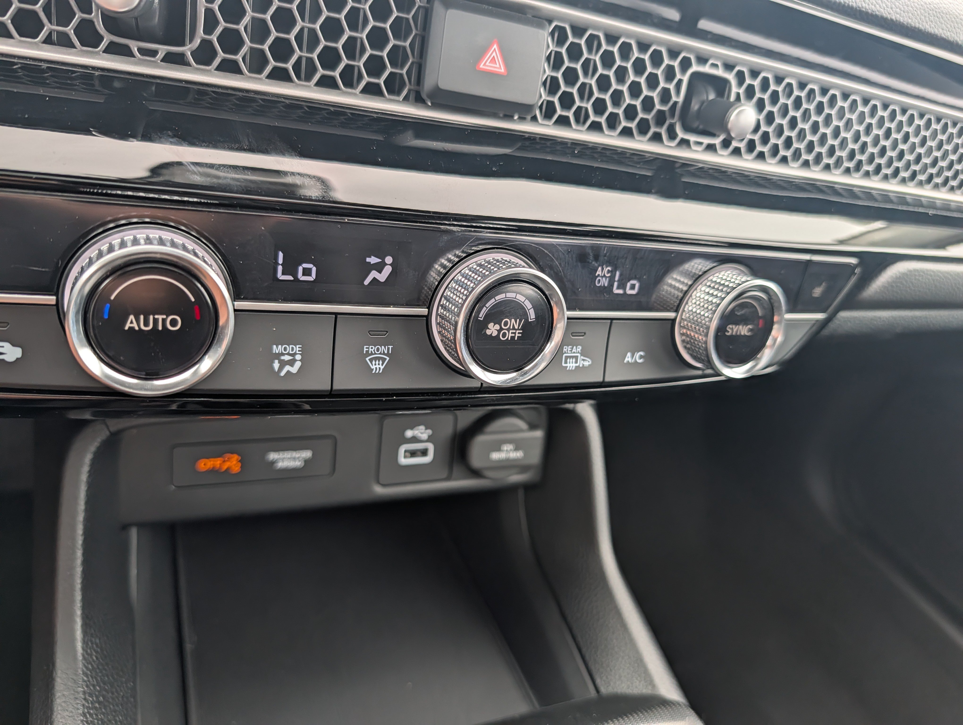 Used 2024 Honda Civic EX-L image 27