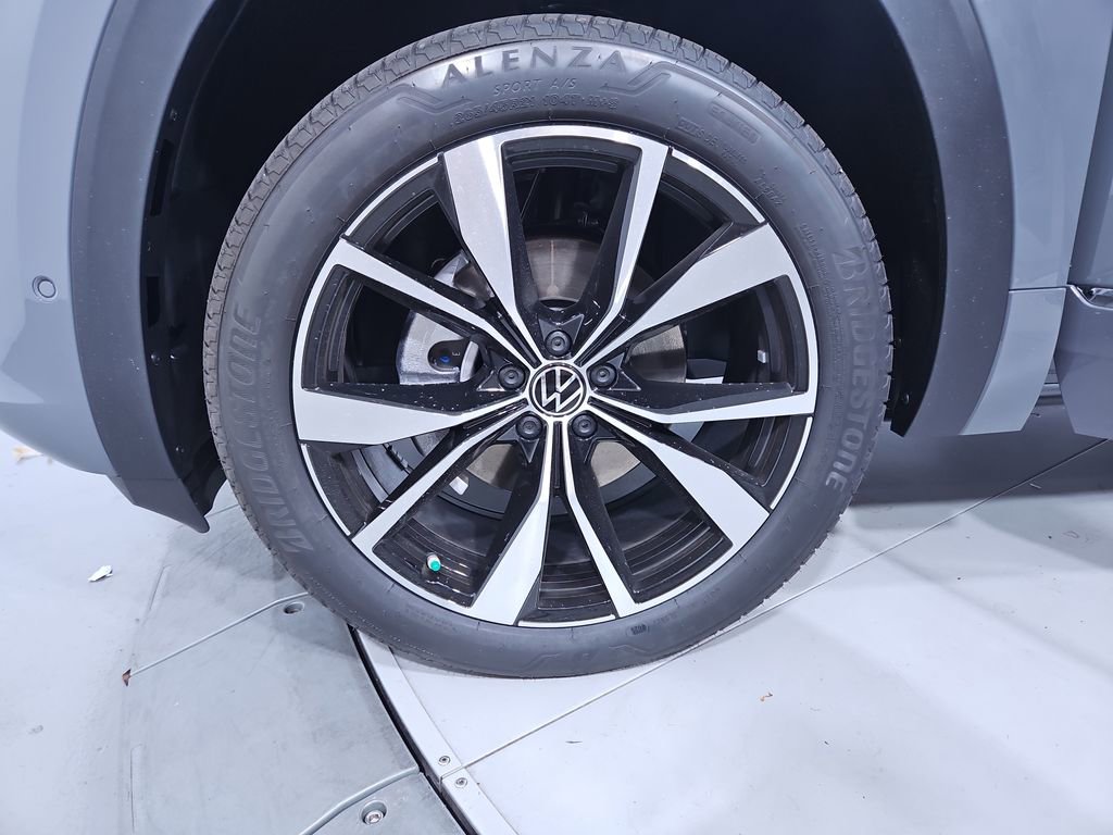 New 2026 Volkswagen Atlas SEL Premium R-Line image 27