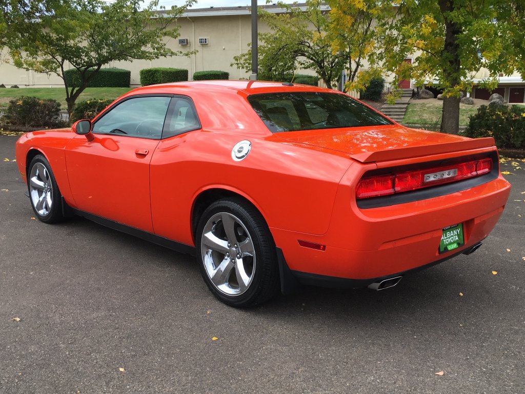 Used 2013 Dodge Challenger R/T Plus RWD image 4