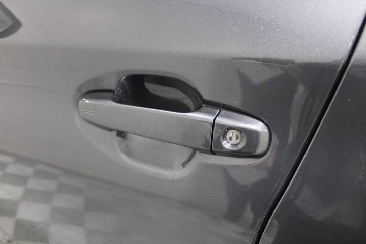 Used 2022 Subaru Ascent Limited w/ Technology Package image 18