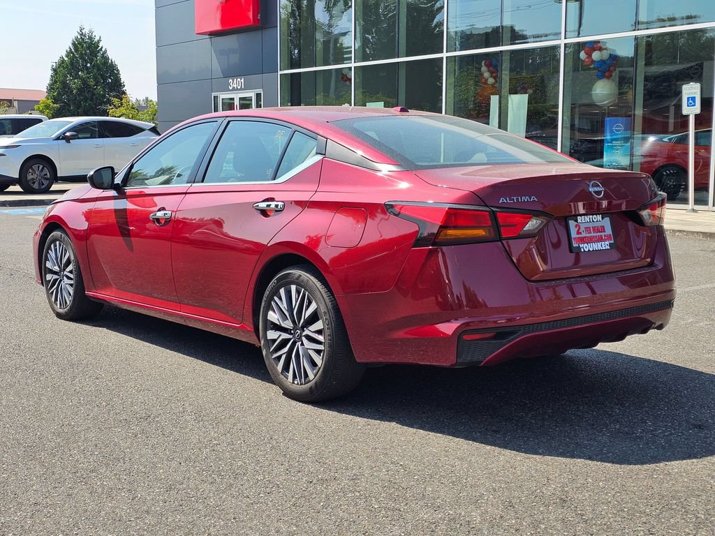 Used 2024 Nissan Altima 2.5 SV FWD image 6