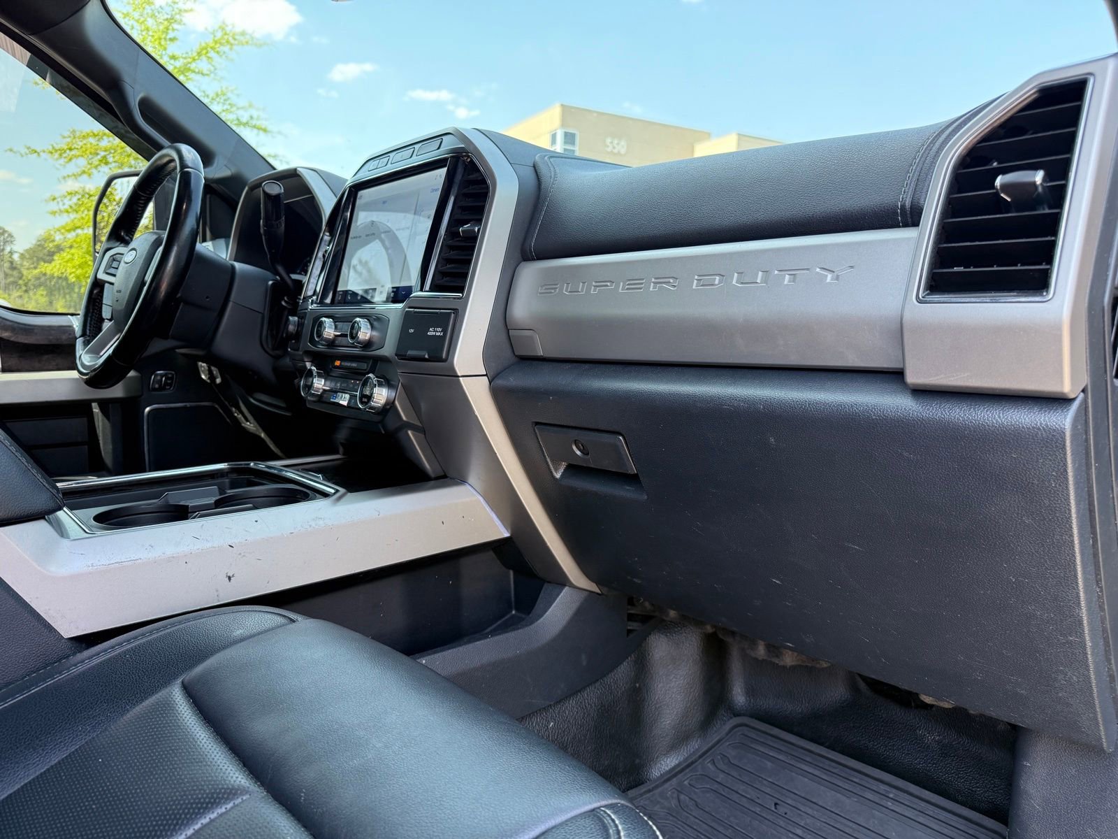 Used 2022 Ford F350 Lariat w/ Black Appearance Package AWD/4WD image 24