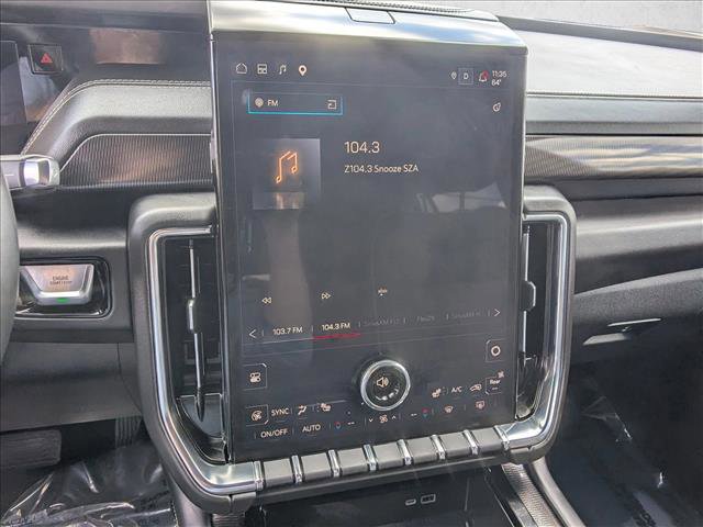 Used 2025 GMC Yukon Elevation AWD/4WD image 13