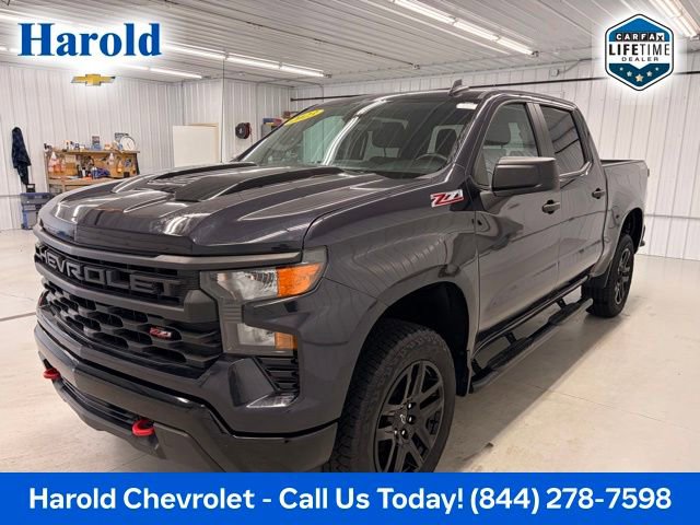 Used 2023 Chevrolet Silverado 1500 Custom Trail Boss AWD/4WD image 3