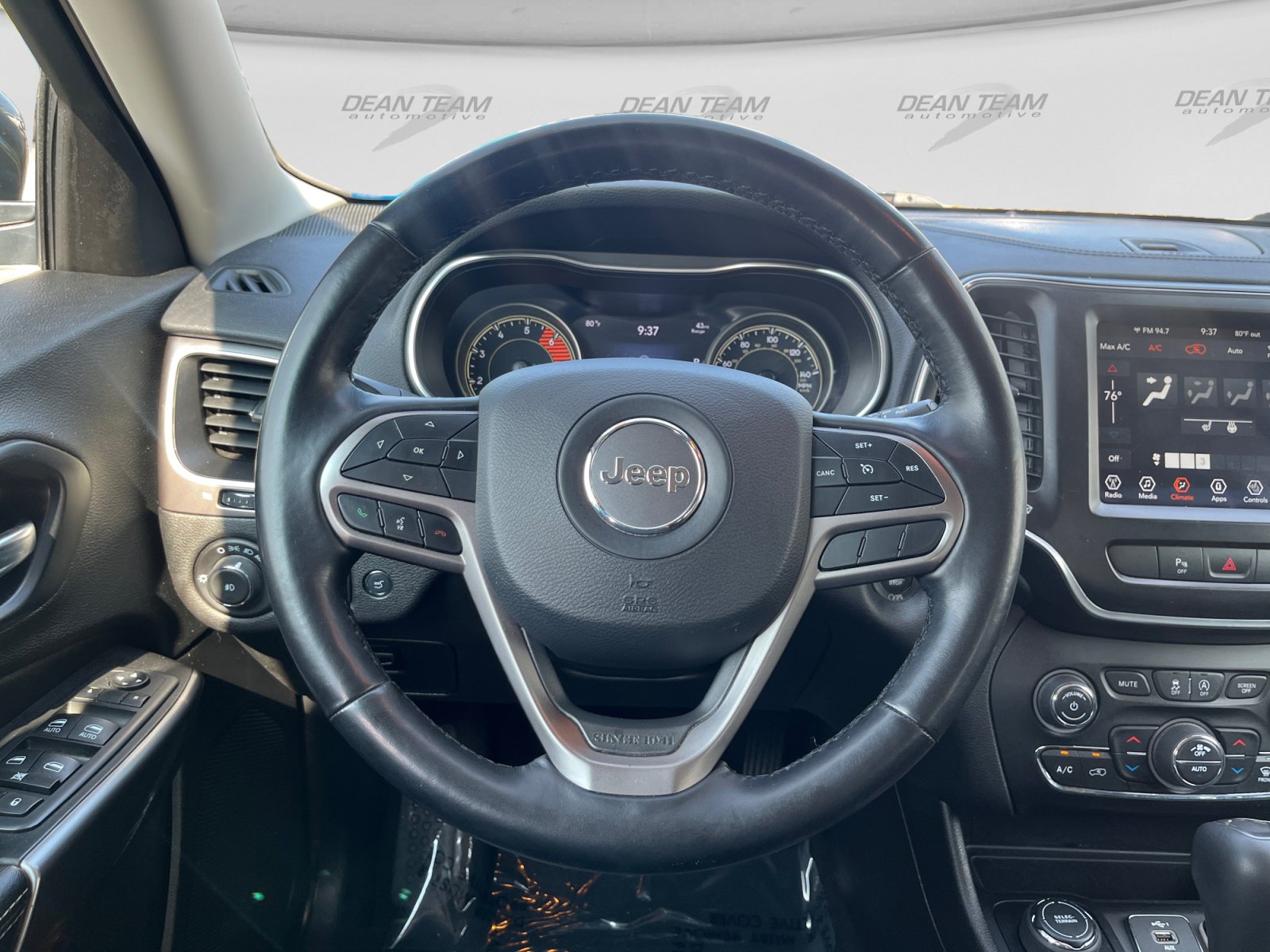Used 2021 Jeep Cherokee Latitude Lux w/ Comfort/Convenience Group AWD/4WD image 12