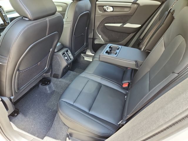New 2025 Volvo XC40 B5 Ultra w/ Climate Package AWD/4WD image 10