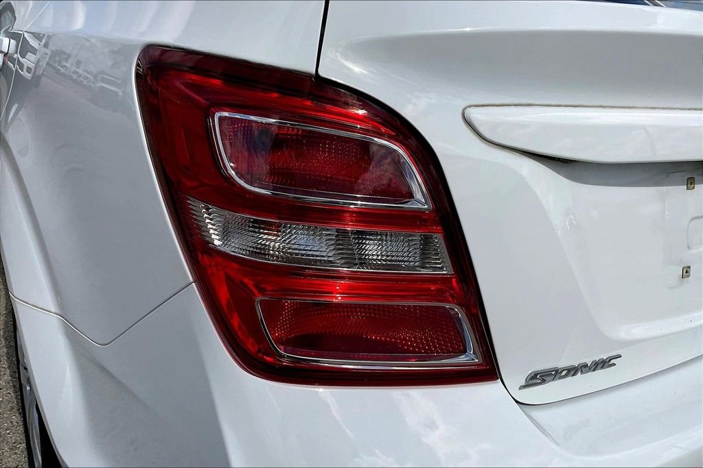 Used 2018 Chevrolet Sonic LS image 20