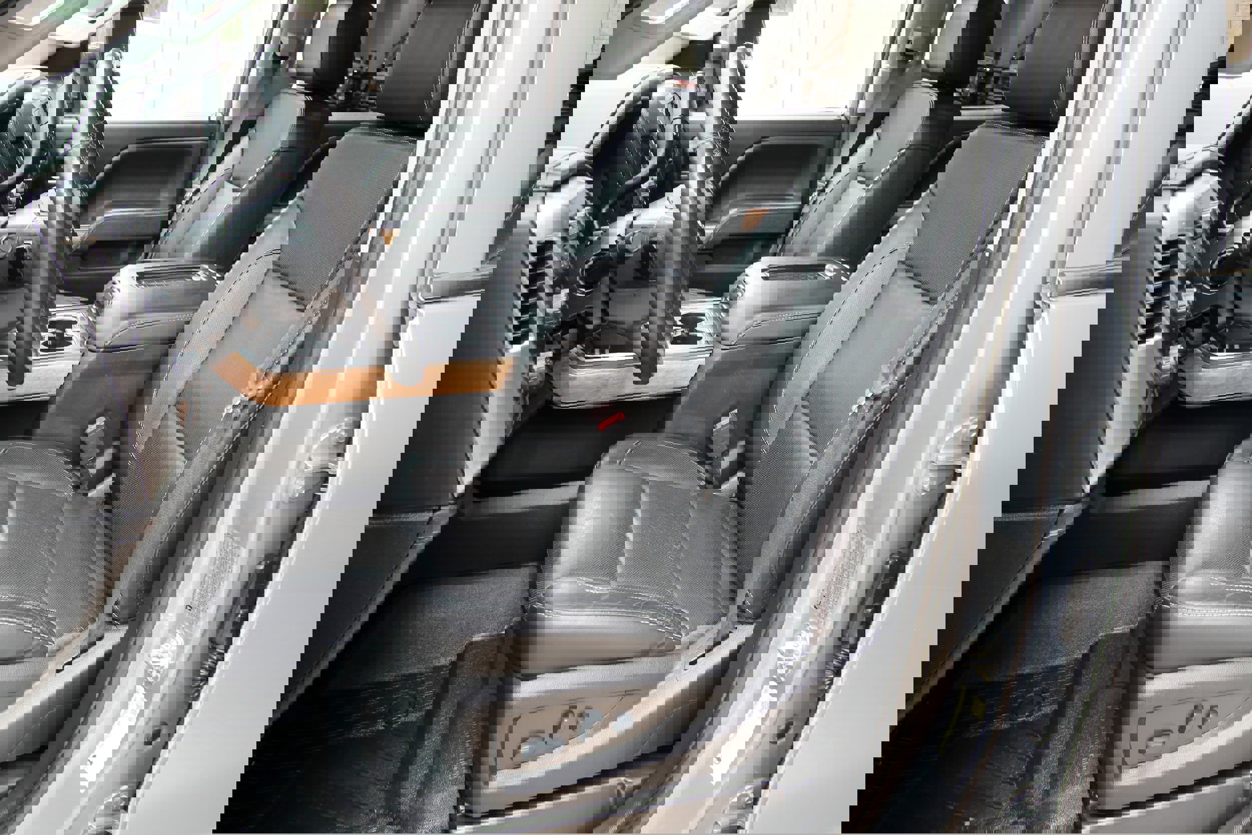 Used 2017 Chevrolet Silverado 3500 LTZ w/ Duramax Plus Package AWD/4WD image 24