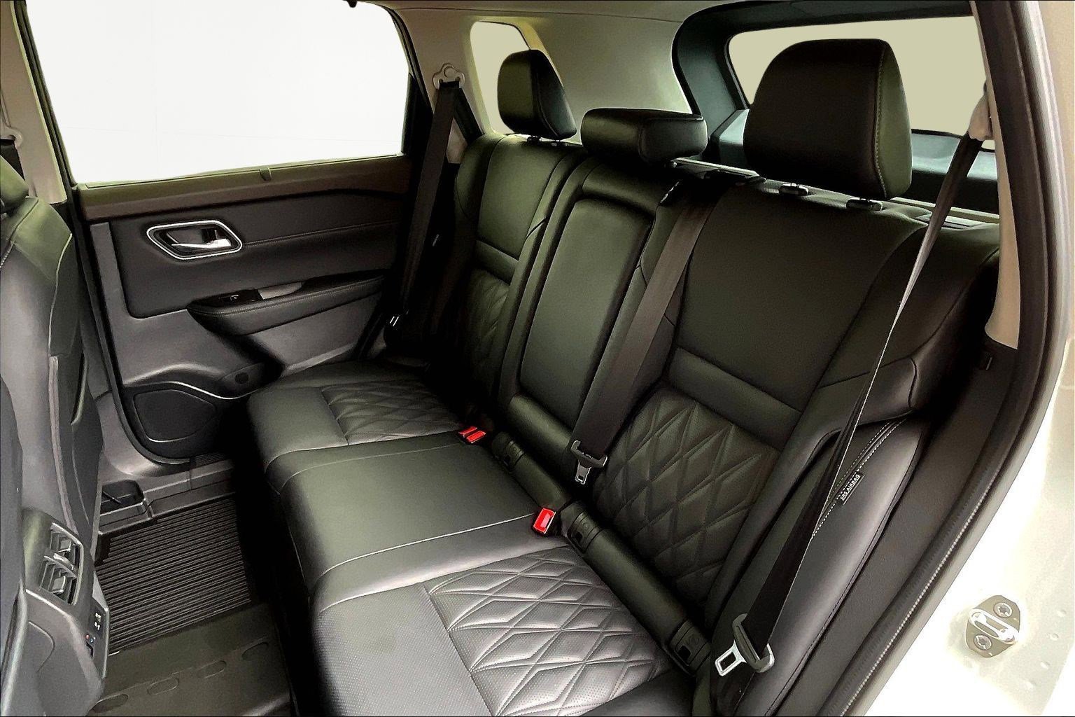 Used 2023 Nissan Rogue Platinum w/ Platinum Premium Package image 22