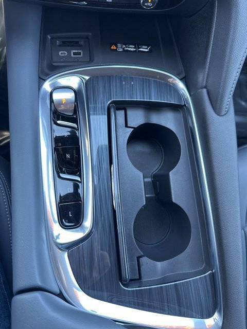 Used 2024 Buick Enclave Essence FWD image 31
