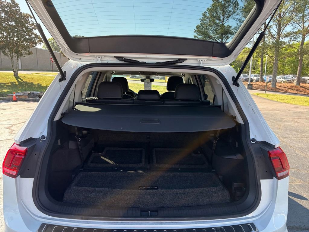 Certified 2023 Volkswagen Tiguan SE w/ Panoramic Sunroof Package image 27