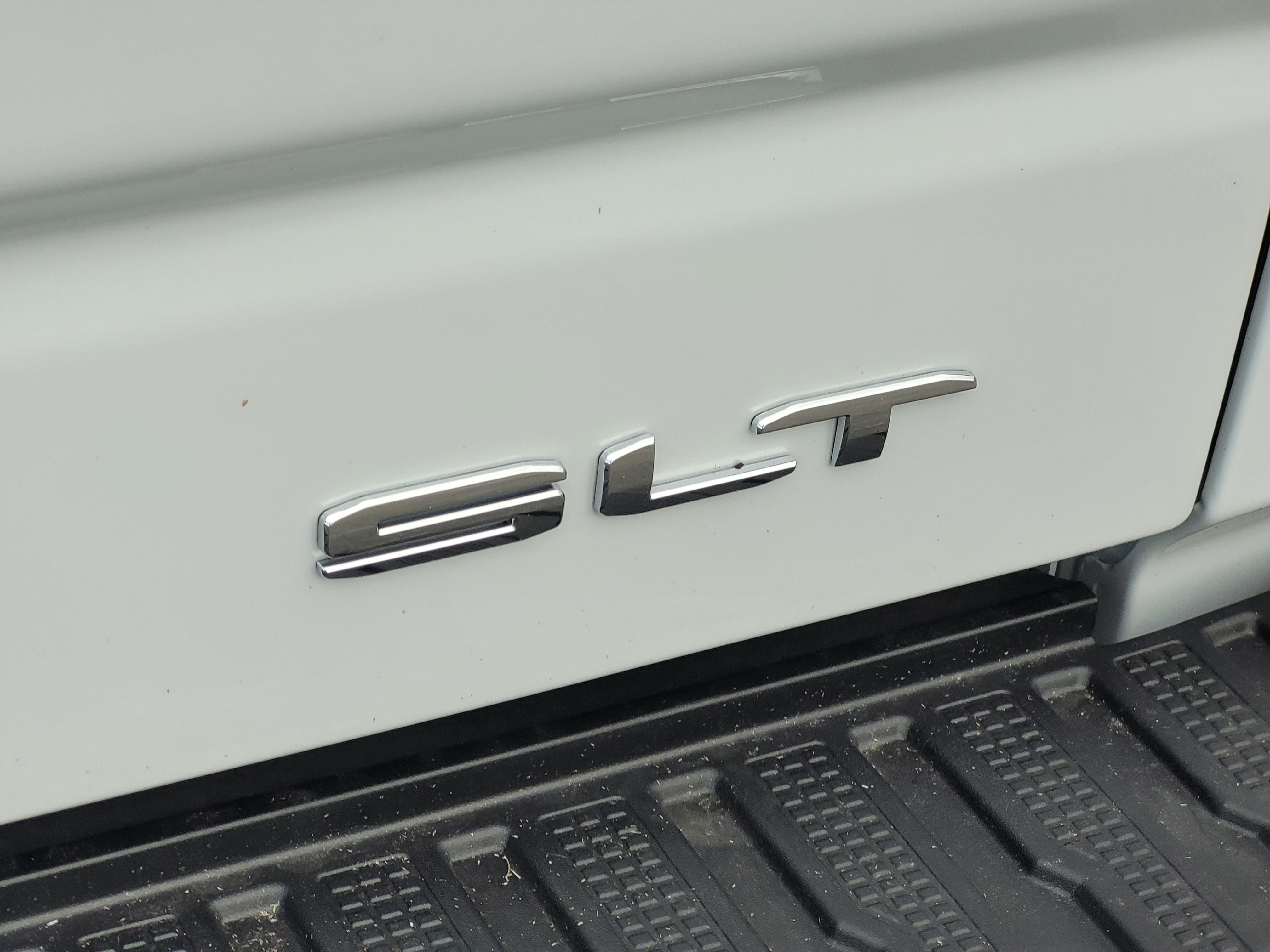 New 2026 GMC Sierra 1500 SLT AWD/4WD image 8