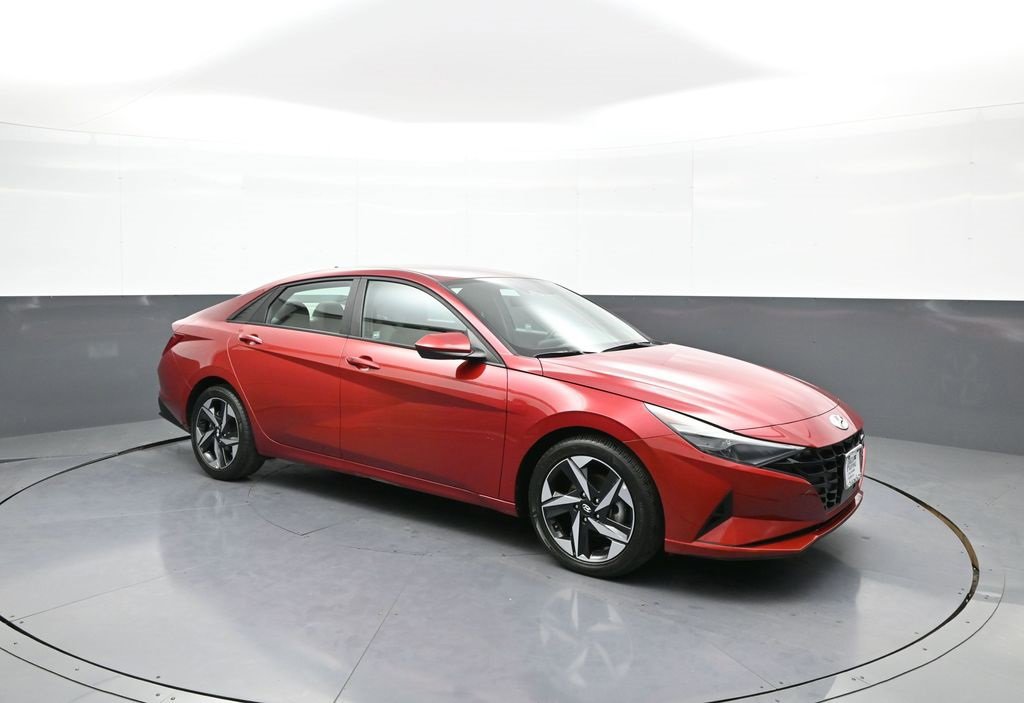 Certified 2023 Hyundai Elantra SEL w/ Convenience Package image 4