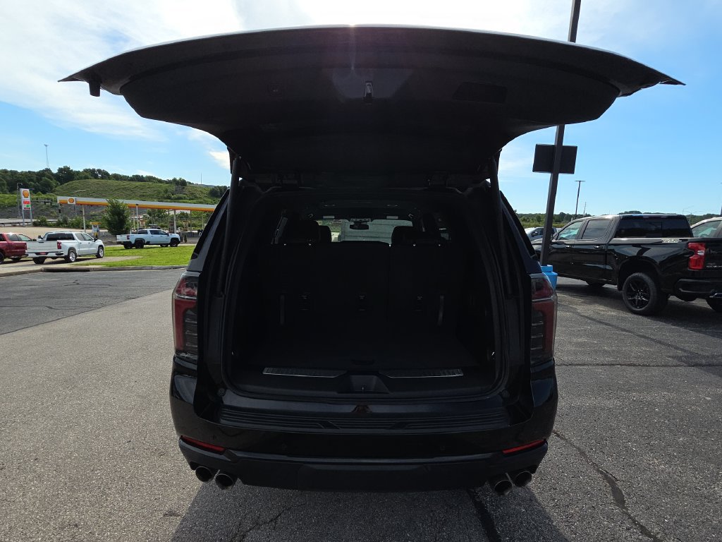 Used 2025 Chevrolet Tahoe Z71 AWD/4WD image 32