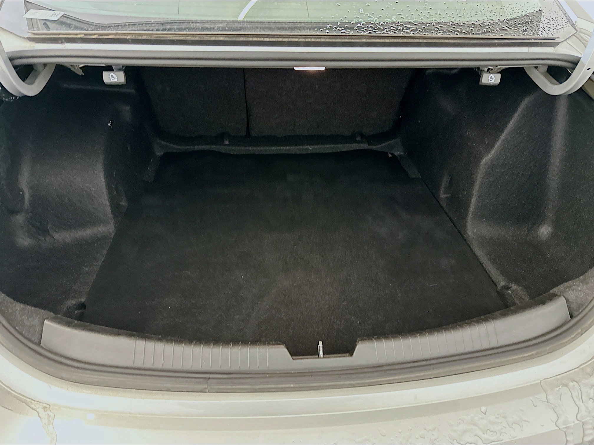 Used 2020 Chevrolet Malibu LS image 30