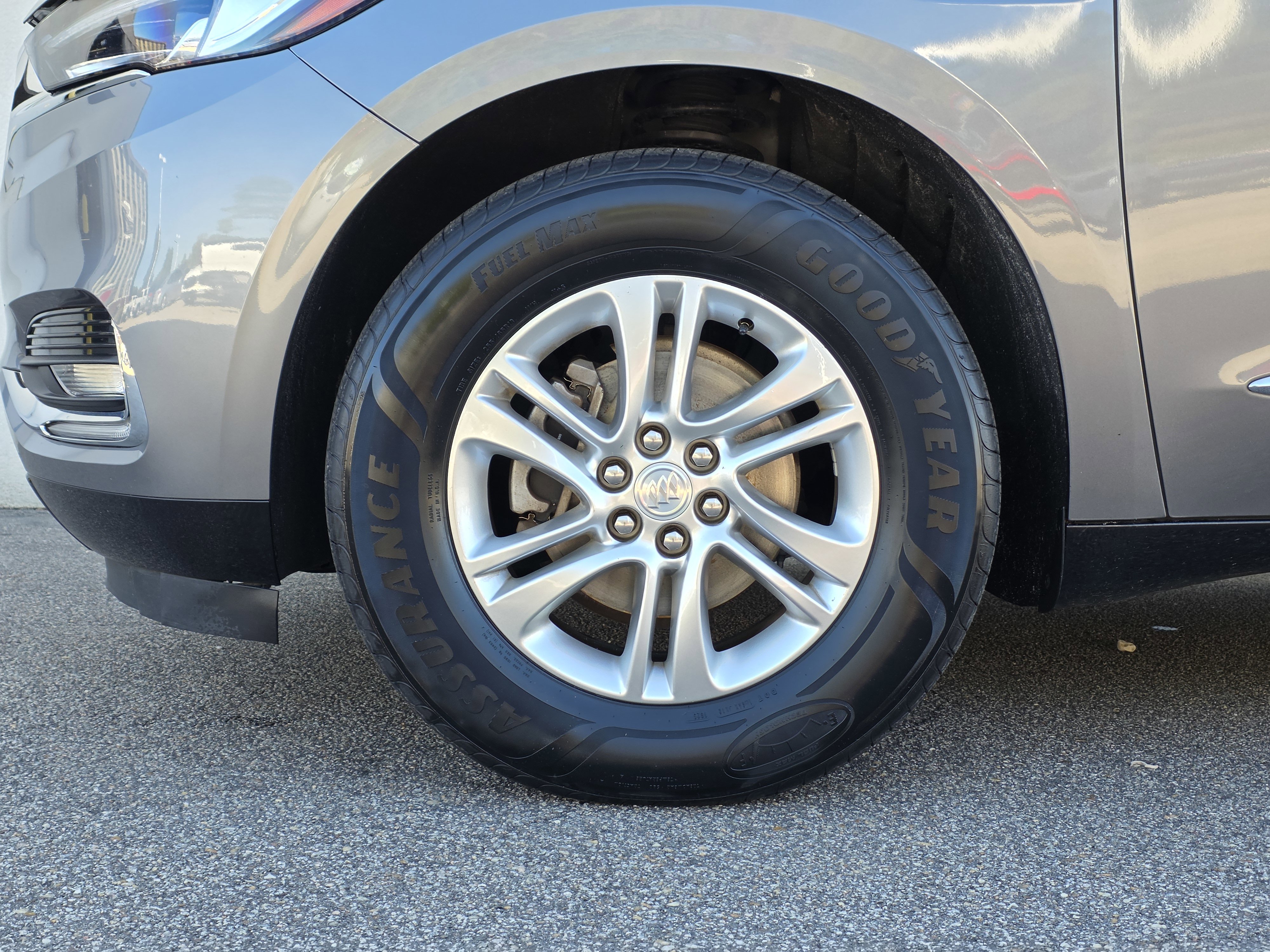 Used 2019 Buick Enclave Essence image 44