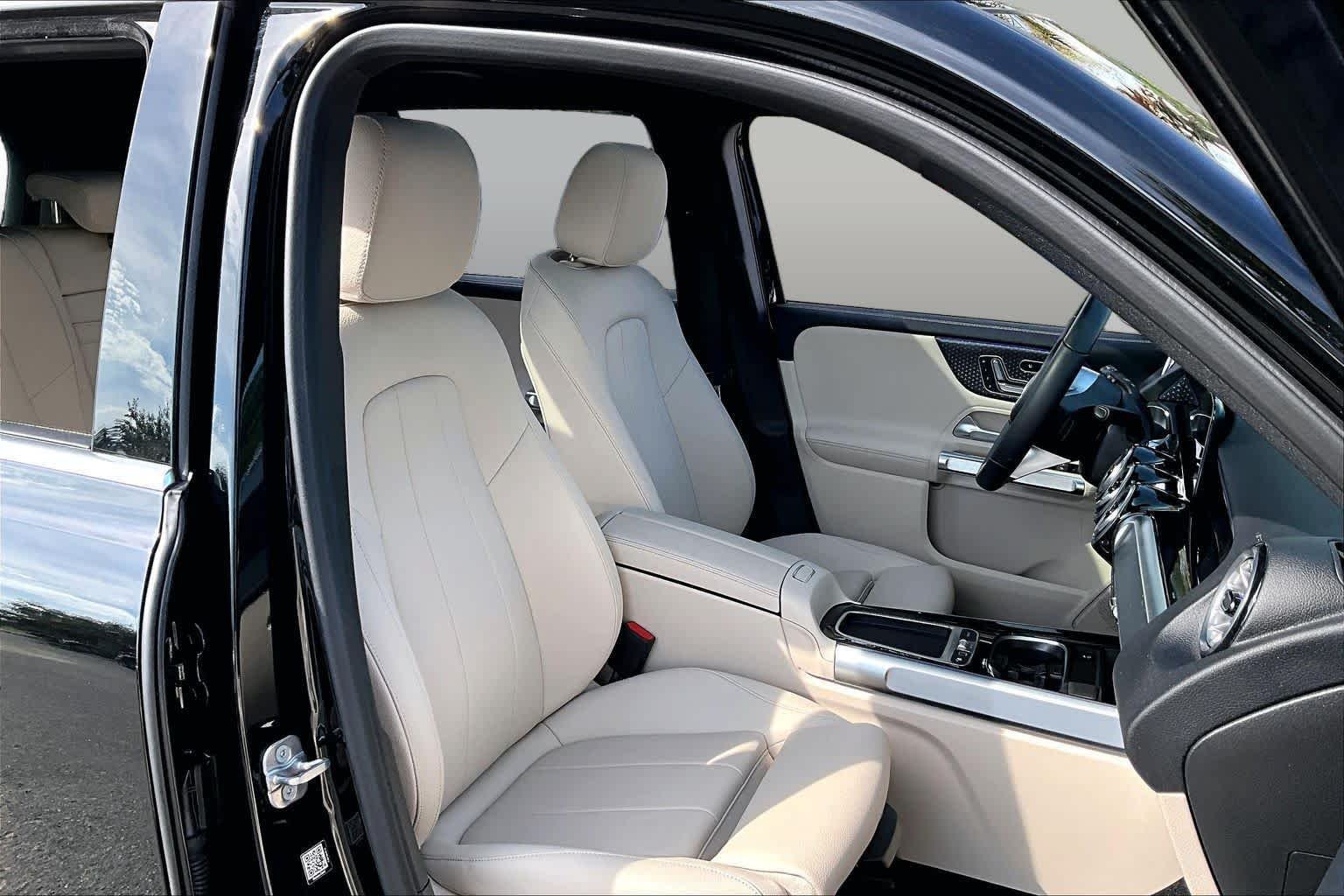 Used 2026 Mercedes-Benz GLB 250 image 9