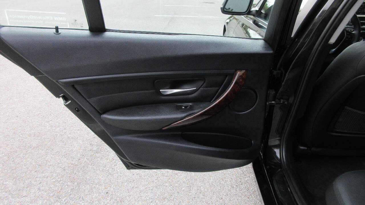 Used 2014 BMW 328i xDrive Sedan image 17