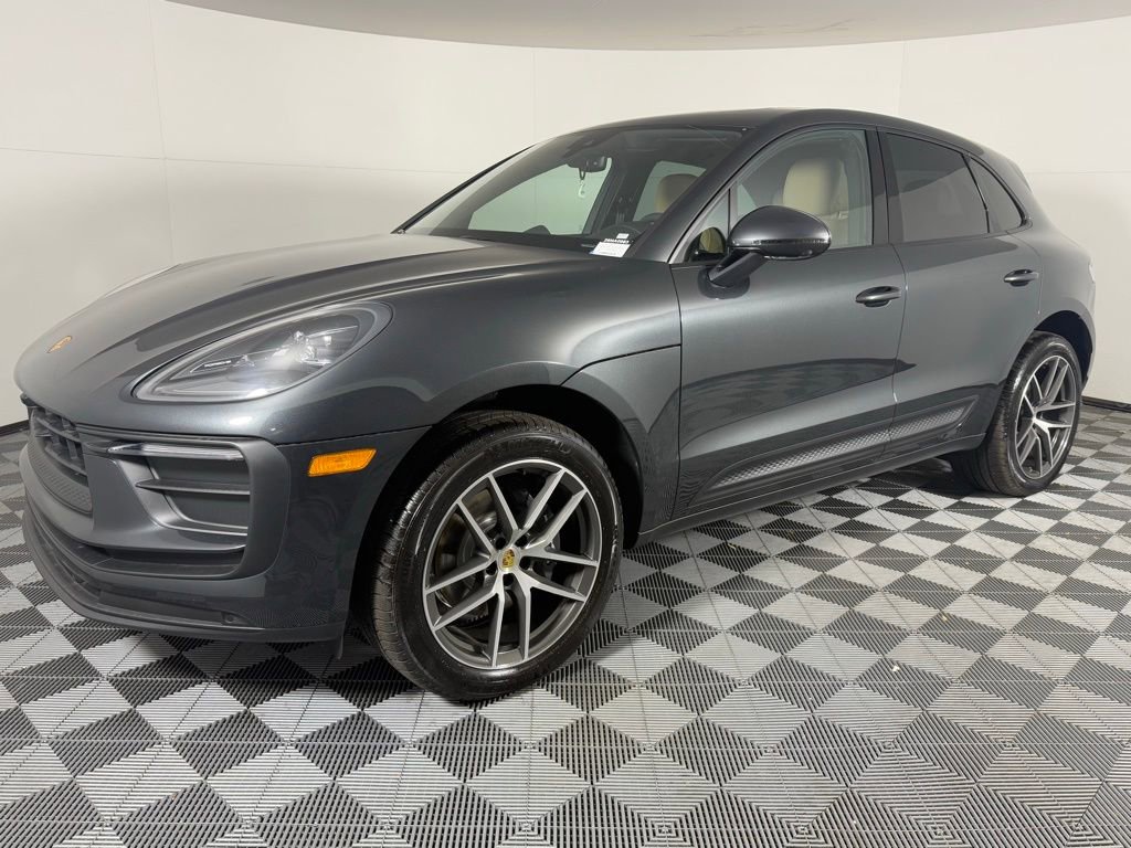 New 2026 Porsche Macan image 2