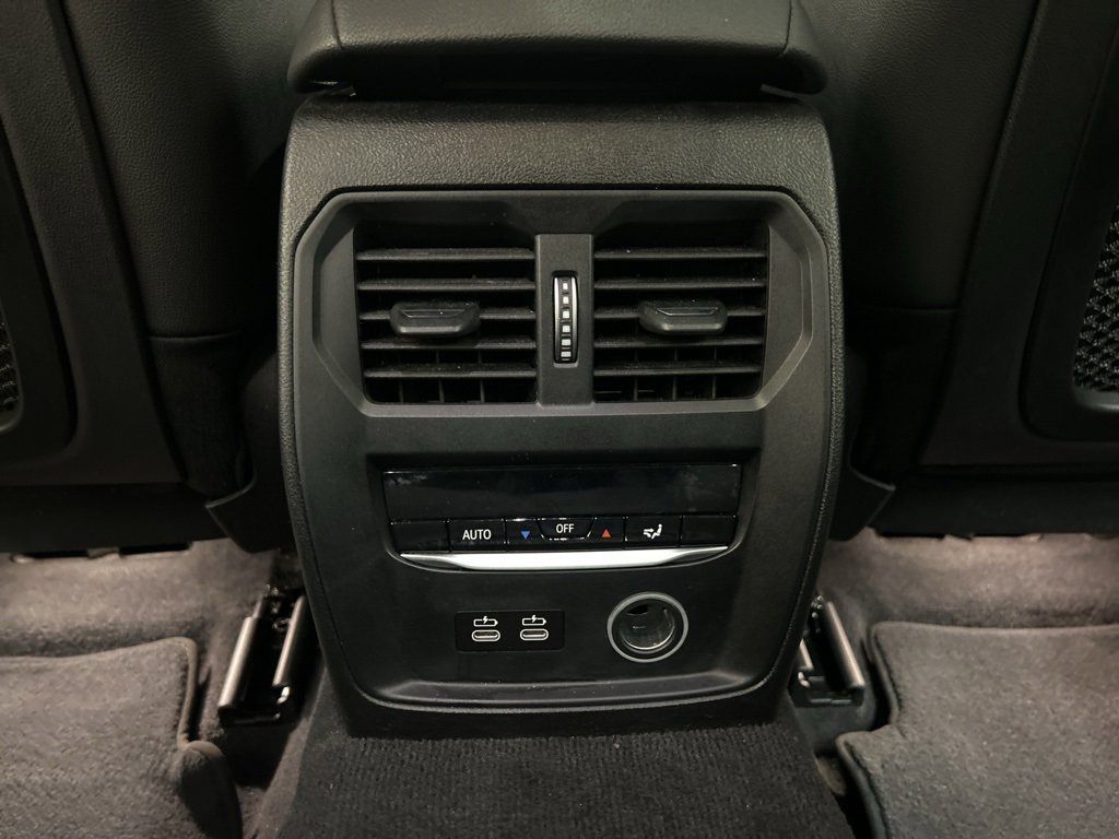 Used 2019 BMW 330i xDrive Sedan w/ Convenience Package image 26