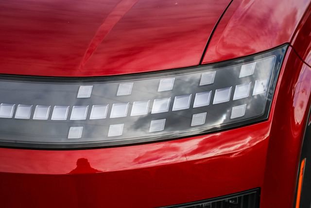 New 2026 Hyundai Ioniq 9 Limited w/ Tow & Go Package image 5