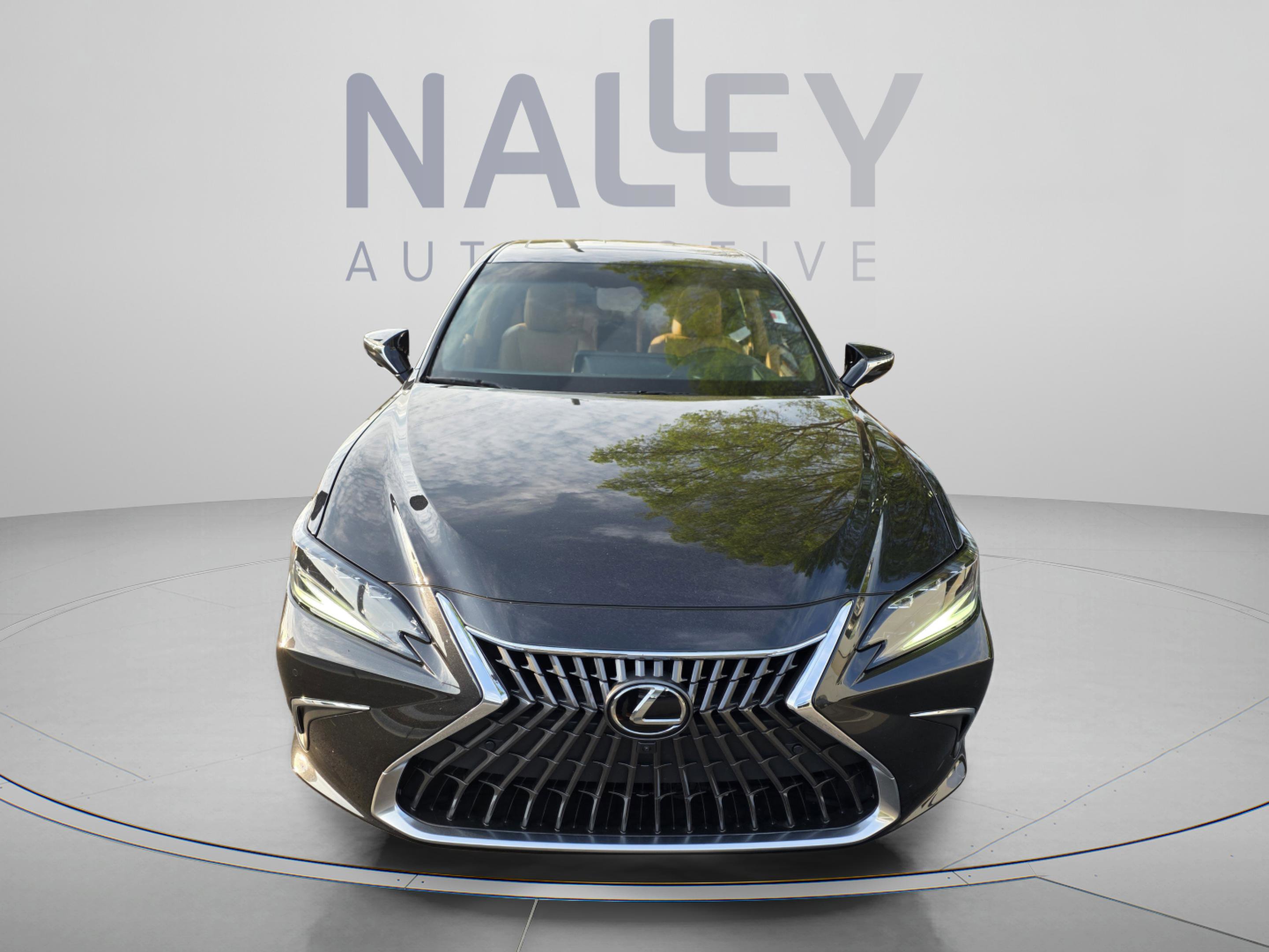 Used 2024 Lexus ES 300h Ultra Luxury w/ Accessory Package (Z1) image 8