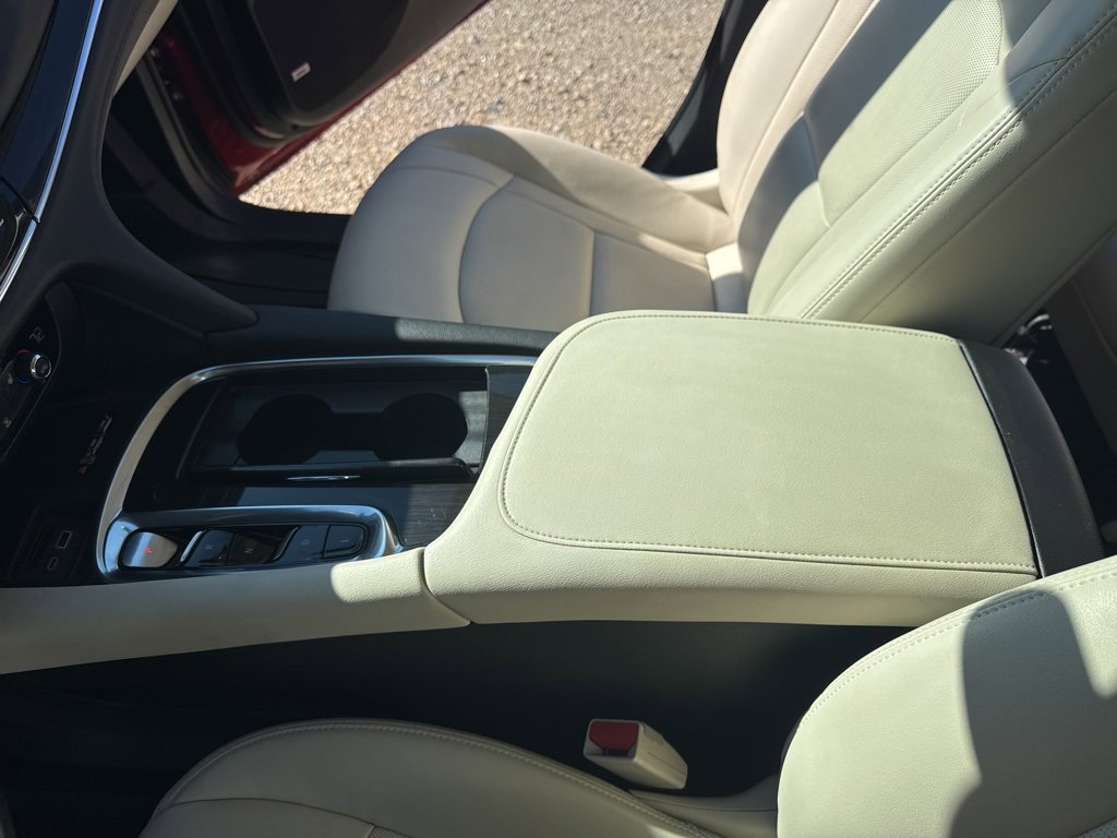 Used 2023 Buick Enclave Essence w/ Experience Buick Package image 19