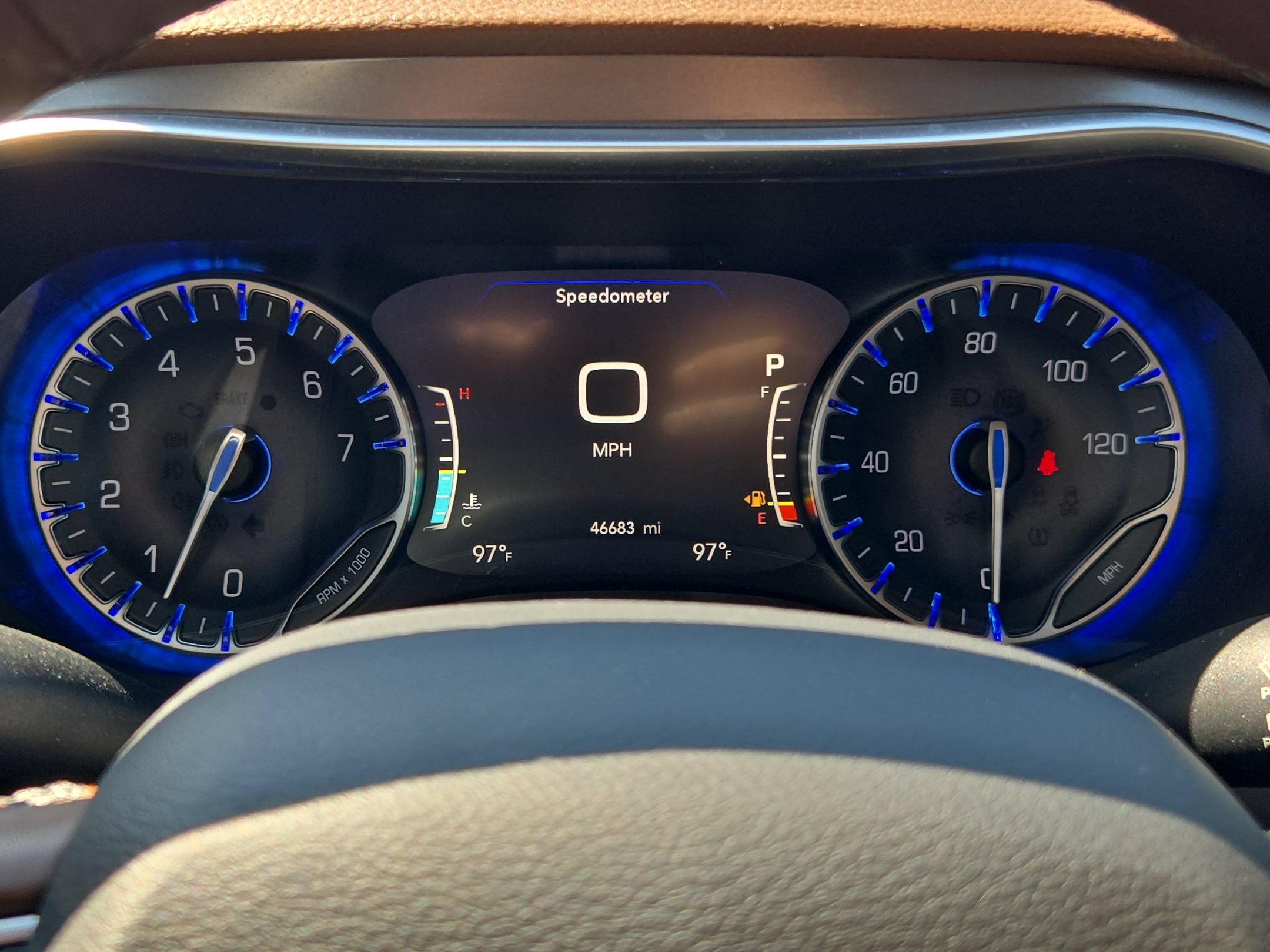 Used 2019 Chrysler Pacifica Limited w/ Advanced Safetytec Group FWD image 15