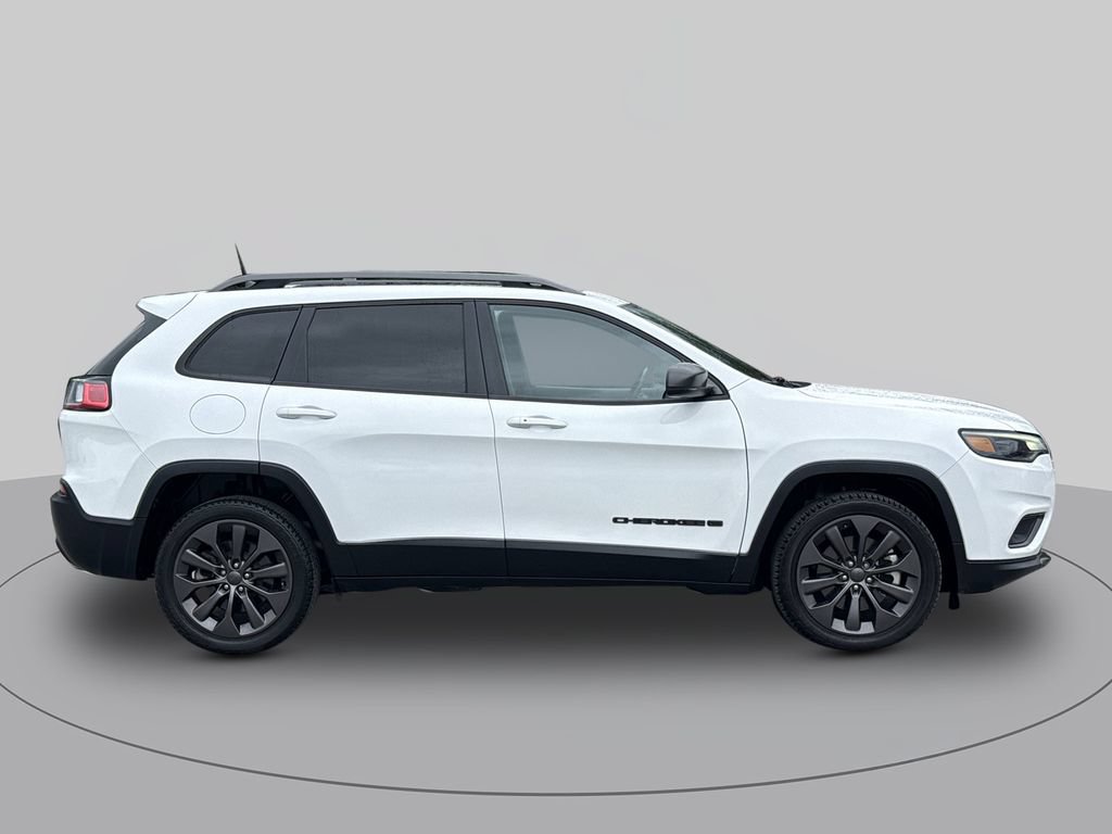 Used 2021 Jeep Cherokee Latitude Lux 80th Anniv w/ Quick Order Package 26U 80TH FWD image 2