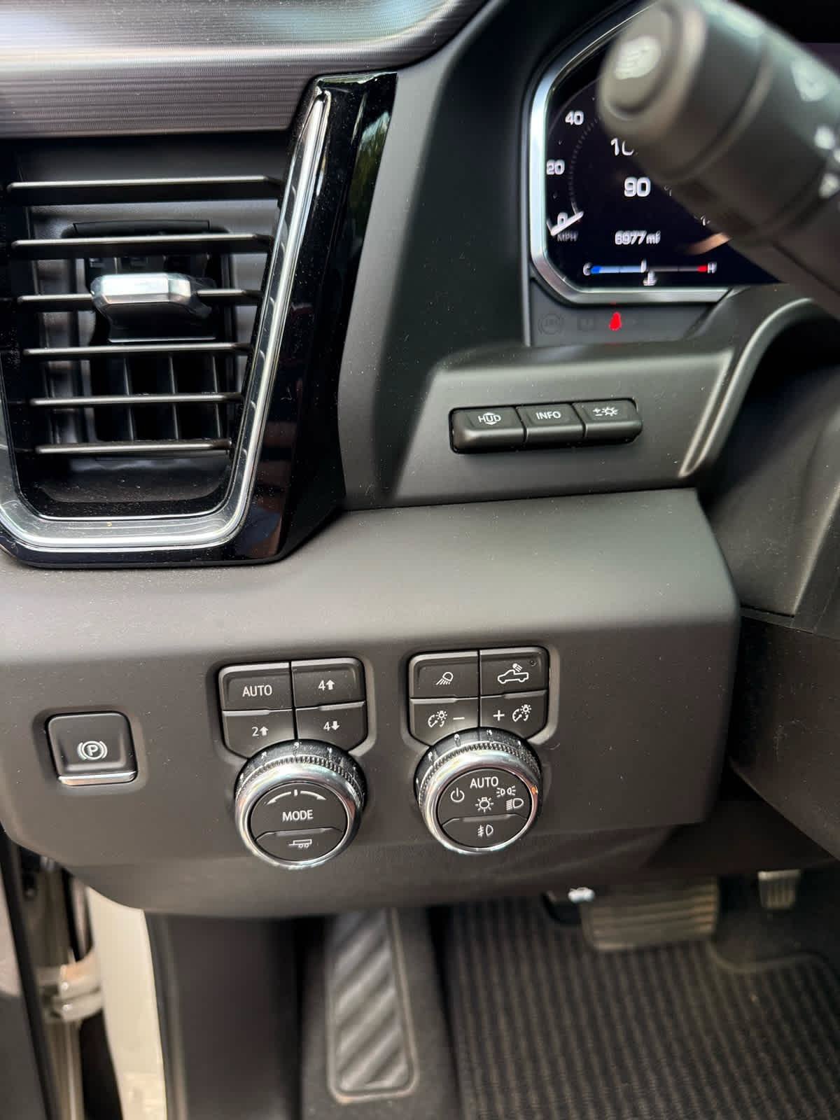 Used 2026 GMC Sierra 1500 Denali Ultimate AWD/4WD image 19