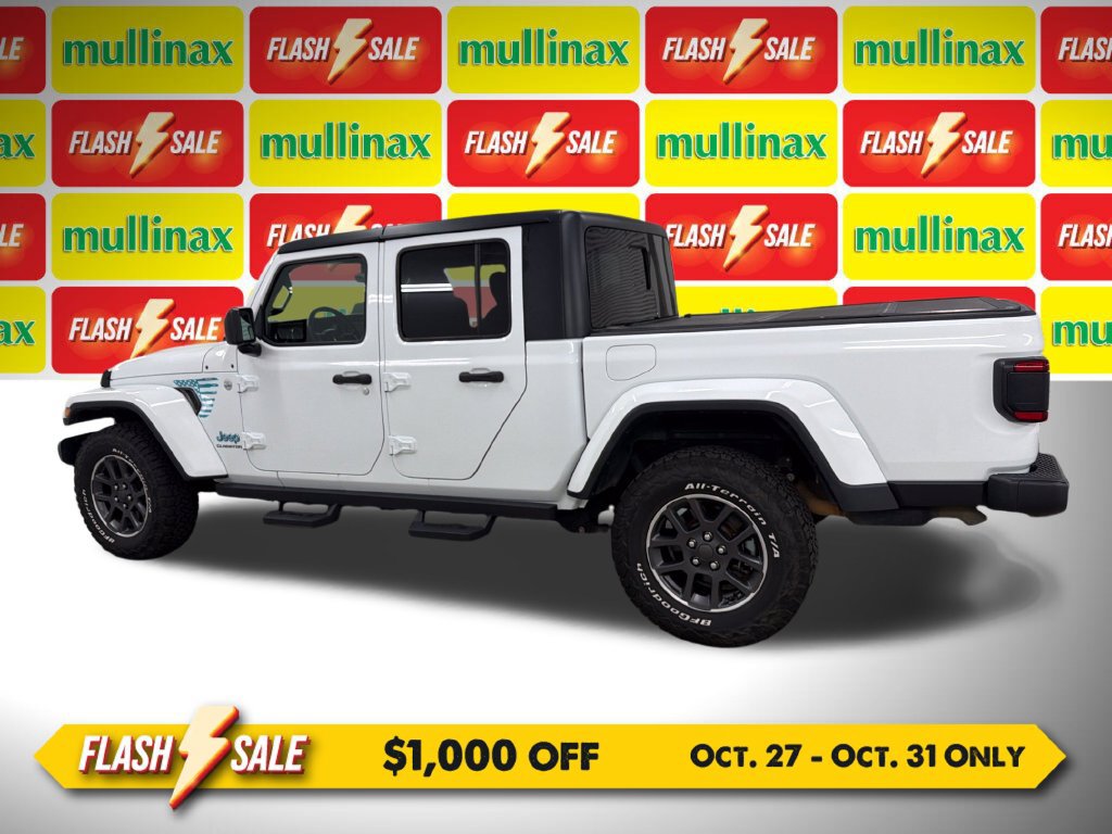 Used 2020 Jeep Gladiator Overland AWD/4WD image 11