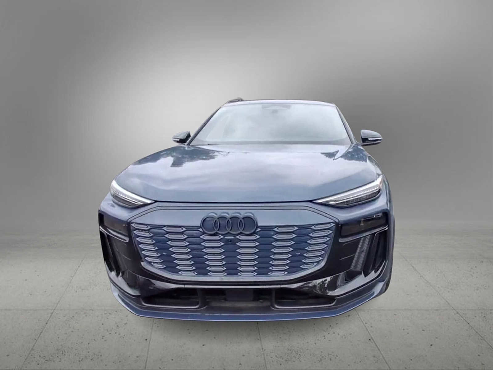 New 2025 Audi SQ6 e-tron Prestige image 3