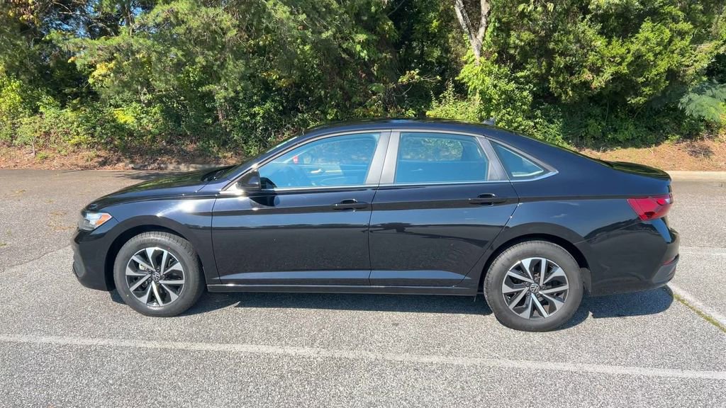 Used 2024 Volkswagen Jetta S image 34