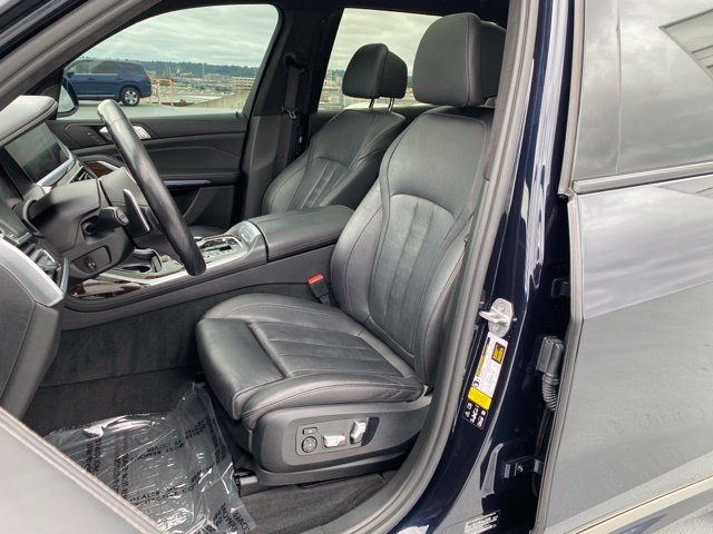 Used 2021 BMW X7 M50i w/ Executive Package AWD/4WD image 18