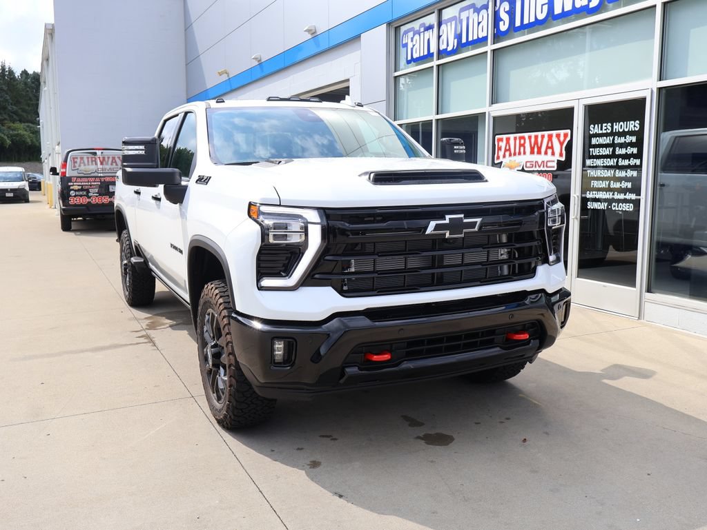 New 2026 Chevrolet Silverado 3500 LTZ w/ LTZ Plus Package AWD/4WD image 2
