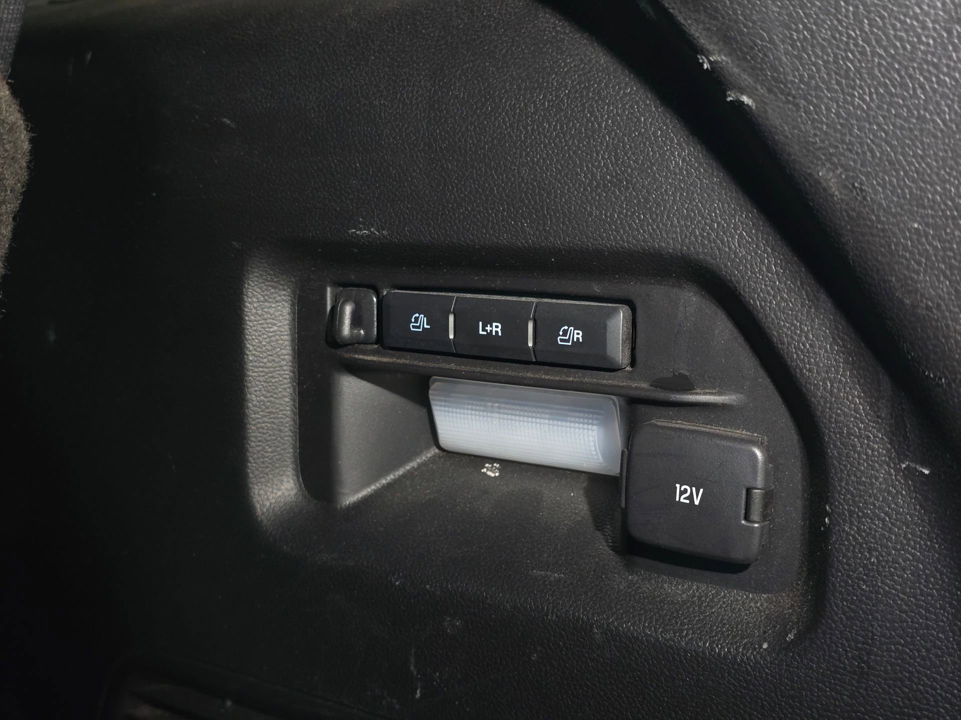 Used 2020 Ford Explorer Platinum w/ Premium Technology Package image 42