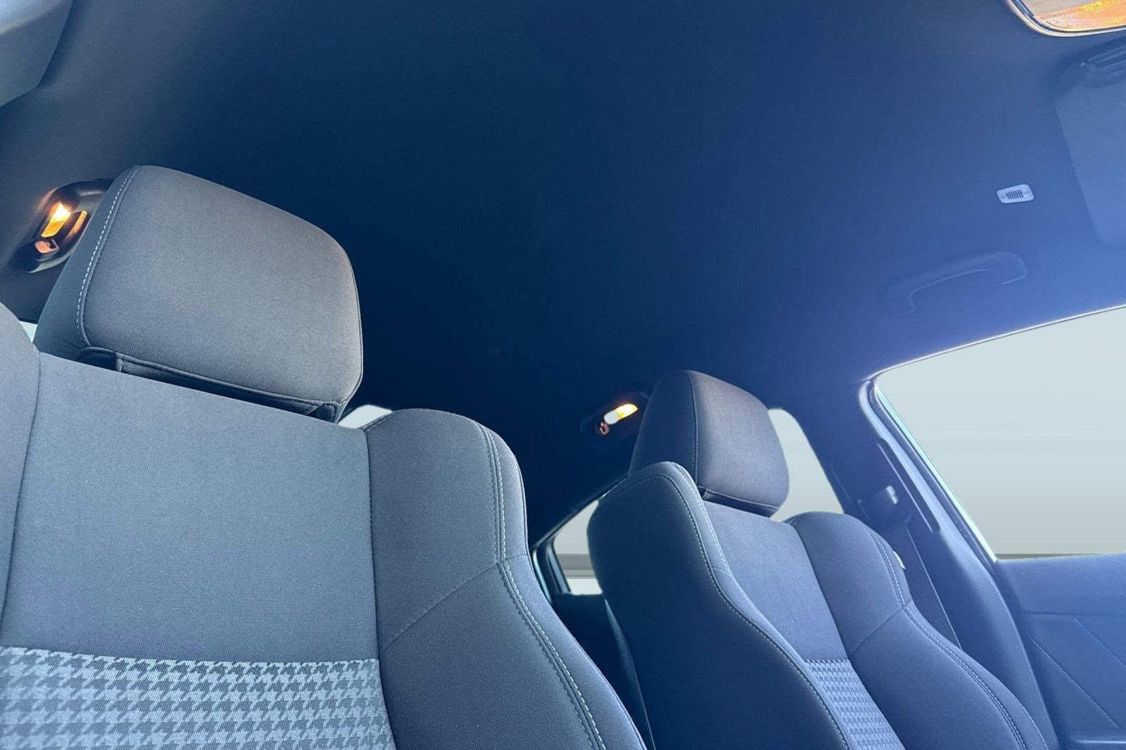 Used 2023 Dodge Charger Scat Pack w/ Navigation & Travel Group image 26