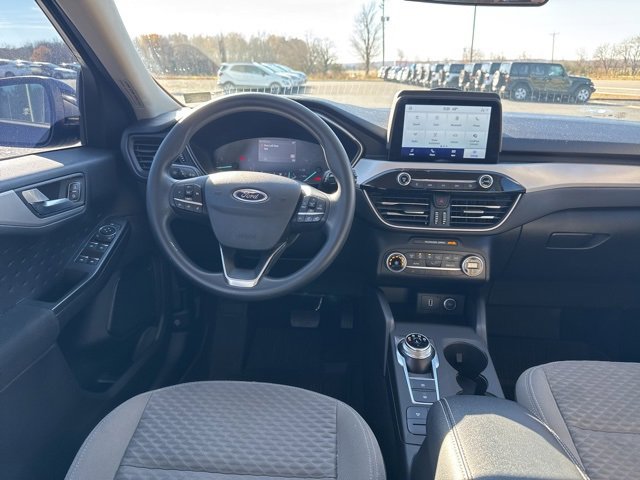 Used 2020 Ford Escape SE image 18