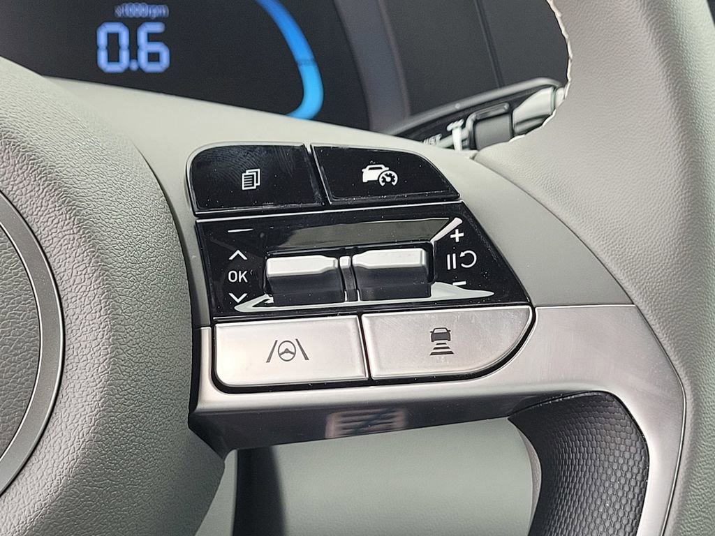 New 2026 Hyundai Elantra SEL Sport Premium FWD image 17