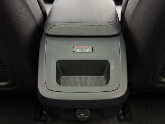 Used 2021 Volvo V60 T5 Cross Country w/ Climate Package image 32