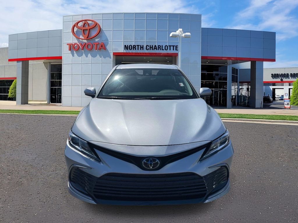 Used 2024 Toyota Camry LE image 4