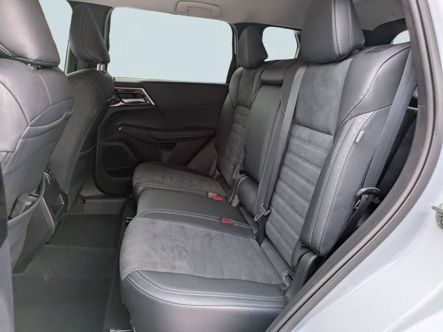 Used 2024 Mitsubishi Outlander SE FWD image 15