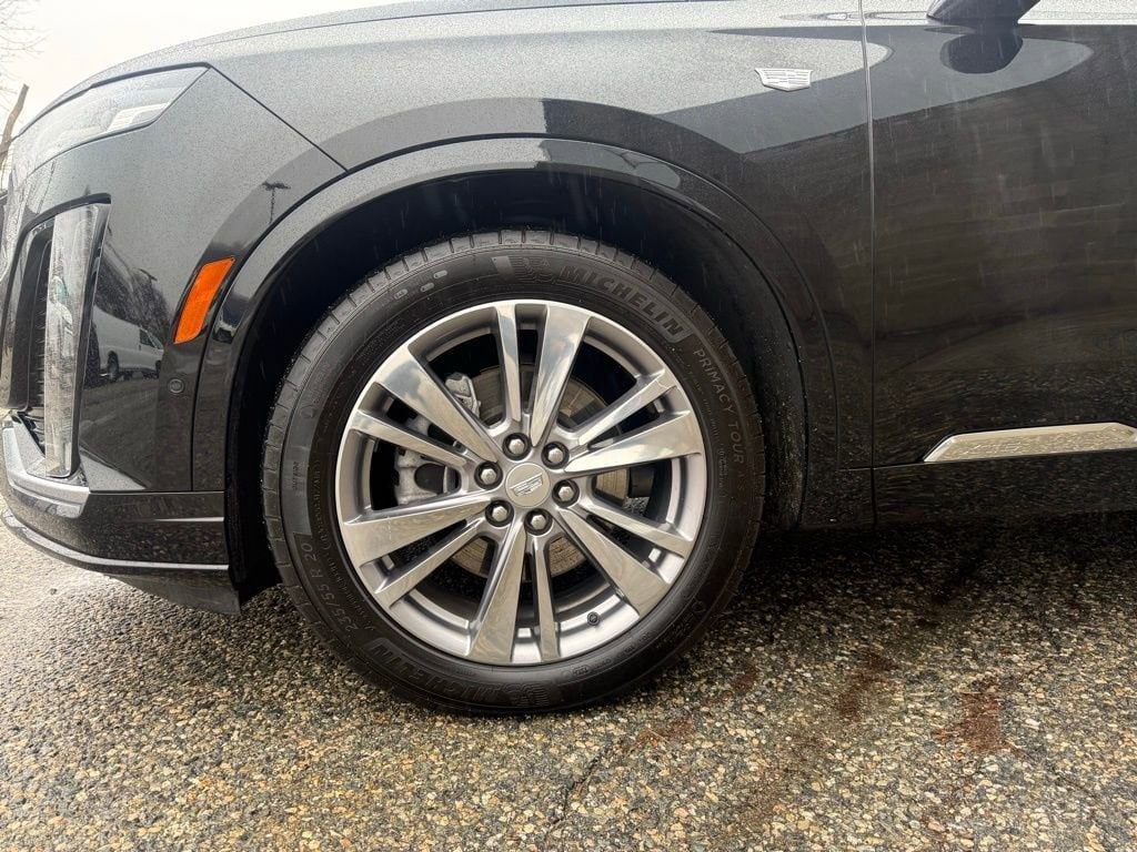 Used 2024 Cadillac XT6 Premium Luxury w/ Technology Package AWD/4WD image 10