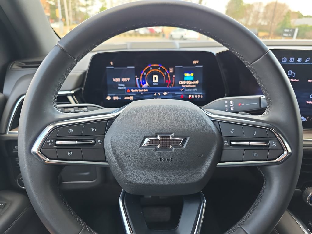 Used 2025 Chevrolet Tahoe Z71 image 18