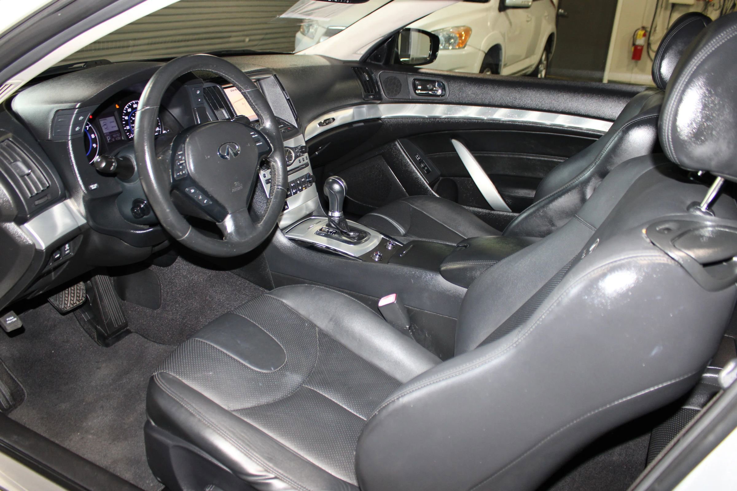 Used 2014 INFINITI Q60 Journey w/ Premium Package RWD image 24
